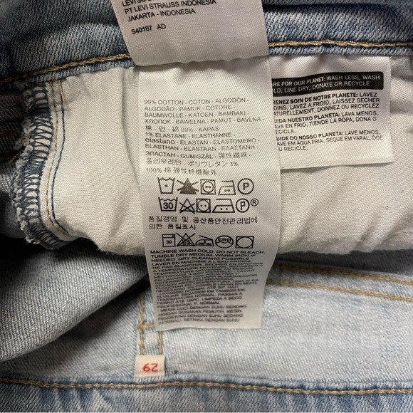 Levi’s Jean Shorts Women’s Size 29 Light Blue Denim Cut Off - Picture 6 of 8